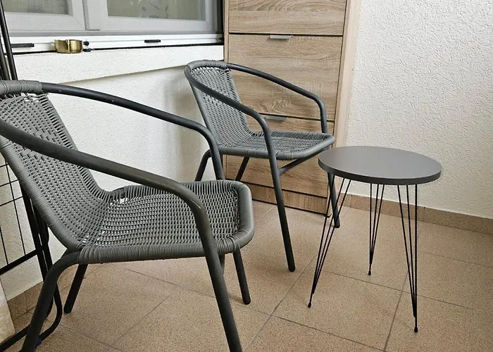 Anastasija Lux 2 * Paraćin