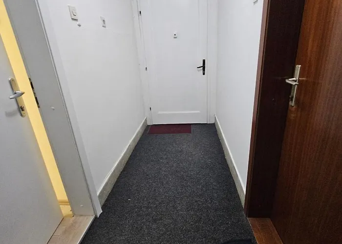 Anastasija Lux 2 * Paraćin